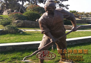 铸铜圆雕人物